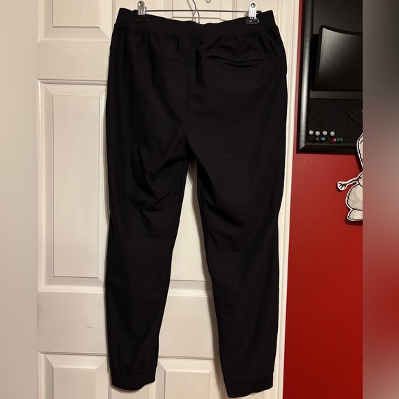 Men’s Lululemon ABC joggers - Picture 3 of 4